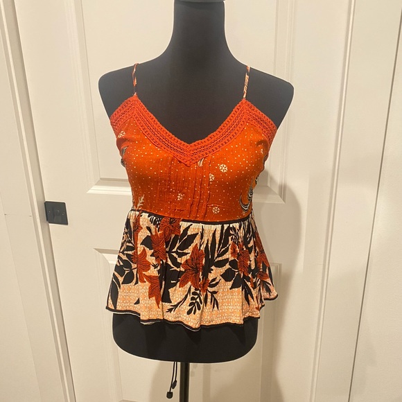 Perfect top for the summer - Picture 2 of 4